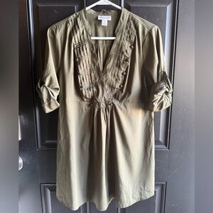 Motherhood Maternity olive green ruffled 3/4 sleeve tunic blouse Size Medium